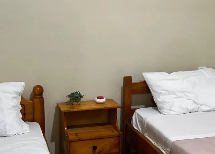 Sellas Retreat * פאטרה