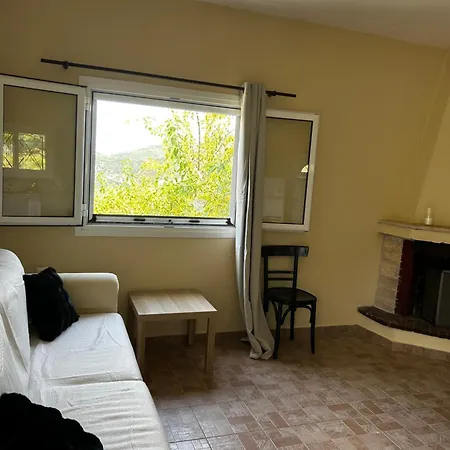 Sellas Retreat Appartamento Patras